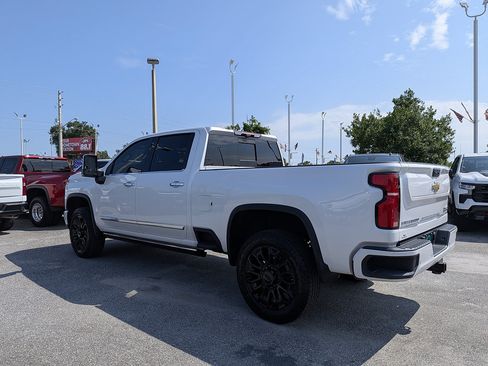 Certified 2025 Chevrolet Silverado 2500 High Country w/ High Country Premium Package AWD/4WD image 5
