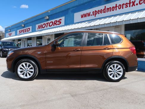 Used 2017 BMW X3 xDrive28i AWD/4WD image 3
