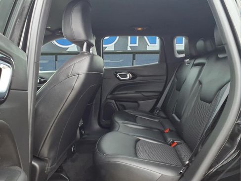 Used 2025 Jeep Compass Latitude w/ Altitude Special Edition AWD/4WD image 12