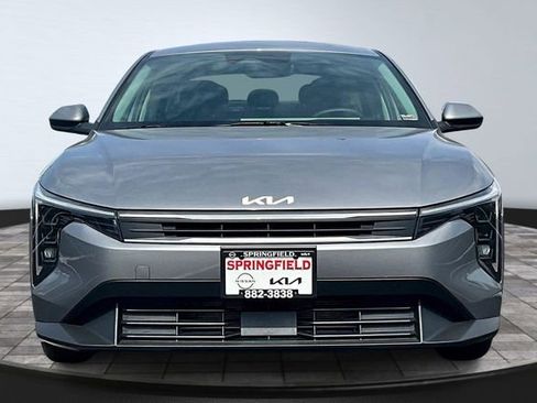 Used 2025 Kia K4 LXS image 2