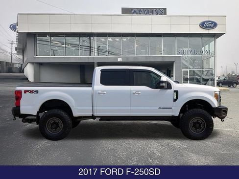 Used 2017 Ford F250 Lariat w/ Lariat Ultimate Package AWD/4WD image 9