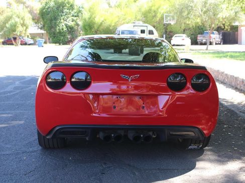 Used 2007 Chevrolet Corvette Coupe w/ Preferred Equipment Group RWD image 5