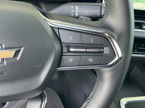 Used 2025 Chevrolet Equinox LT FWD image 27