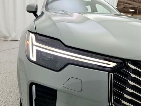 Certified 2026 Volvo XC90 B5 Plus w/ Protection Package image 33