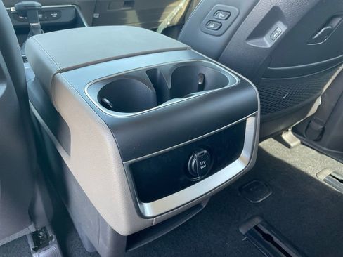 New 2026 Kia Carnival EX image 28