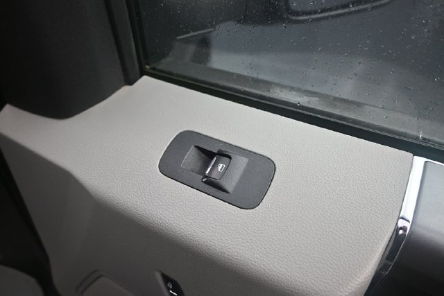 Used 2015 Ford F150 XLT w/ Equipment Group 301A Mid AWD/4WD image 43