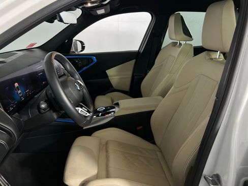 Used 2025 BMW X3 xDrive30i w/ M Sport Package image 21