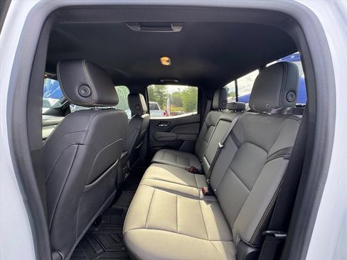 Used 2023 Chevrolet Colorado ZR2 w/ ZR2 Convenience Package III AWD/4WD image 12