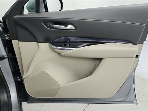 Certified 2023 Cadillac XT4 Luxury w/ Cold Weather Package image 23