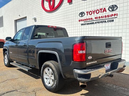 Used 2018 GMC Sierra 1500 SLE w/ SLE Value Package image 3