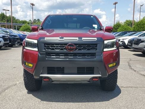 Used 2025 Nissan Frontier PRO-4X AWD/4WD image 2