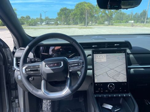 New 2026 GMC Terrain Elevation w/ Technology Package II AWD/4WD image 10