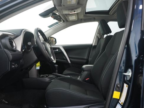 Used 2017 Toyota RAV4 XLE image 21