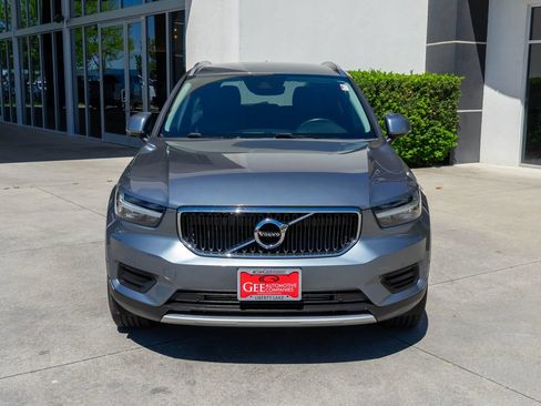 Used 2019 Volvo XC40 T5 Momentum AWD/4WD image 2