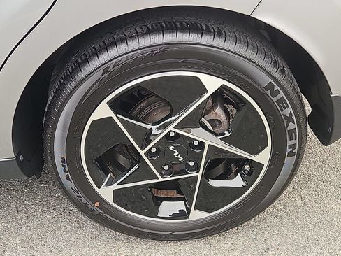 Certified 2023 Kia Soul EX FWD image 8