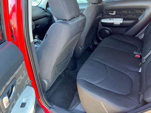 Used 2012 Kia Soul + FWD image 12