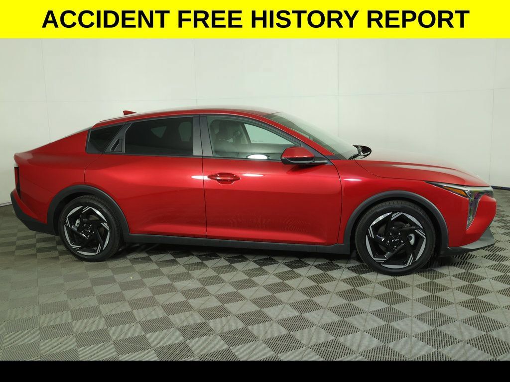 Used 2025 Kia K4 EX FWD image 2