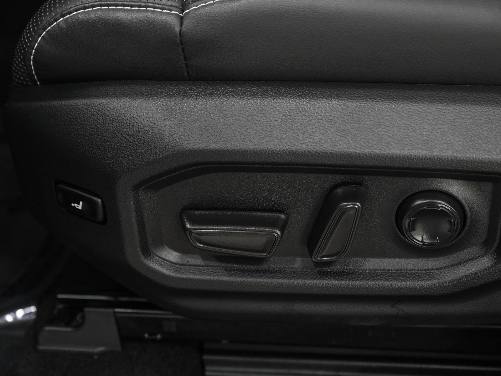Used 2023 Toyota Tundra Capstone AWD/4WD image 25