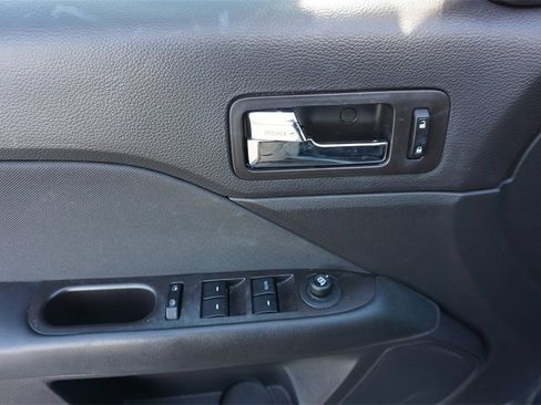 Used 2011 Ford Fusion SE w/ 202A Rapid Spec Order Code image 3