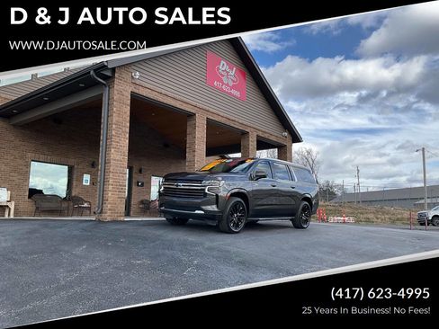 Used 2021 Chevrolet Suburban LT w/ LT Signature Package image 1