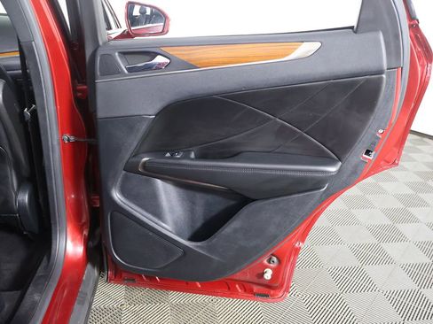 Used 2017 Lincoln MKC Reserve image 26