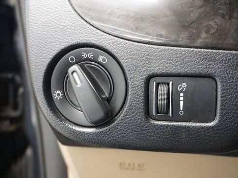 Used 2013 Dodge Grand Caravan American Value Package w/ UConnect Hands-Free Group image 33