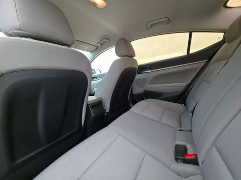 Used 2018 Hyundai Elantra SEL FWD image 12