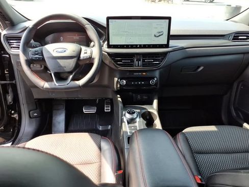 Used 2024 Ford Escape ST-Line w/ Tech Pack #1 AWD/4WD image 15