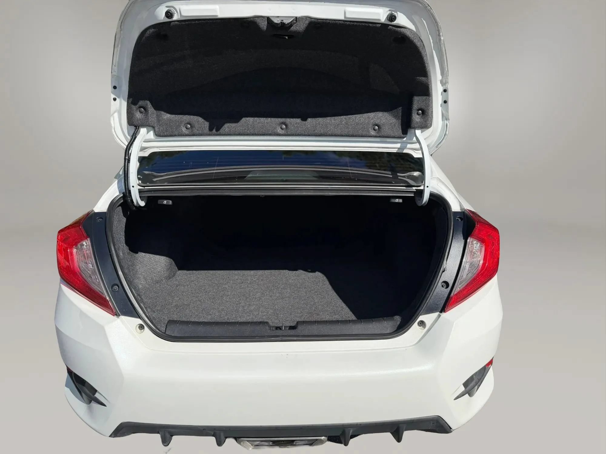 Used 2020 Honda Civic Sport image 11