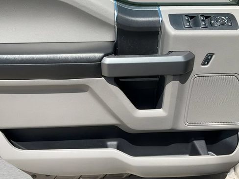 Used 2018 Ford F150 XLT RWD image 11