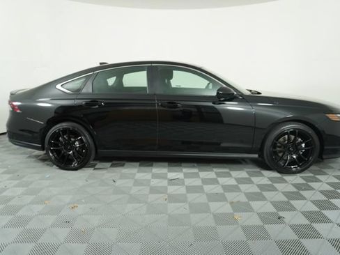 Used 2025 Honda Accord Sport image 8