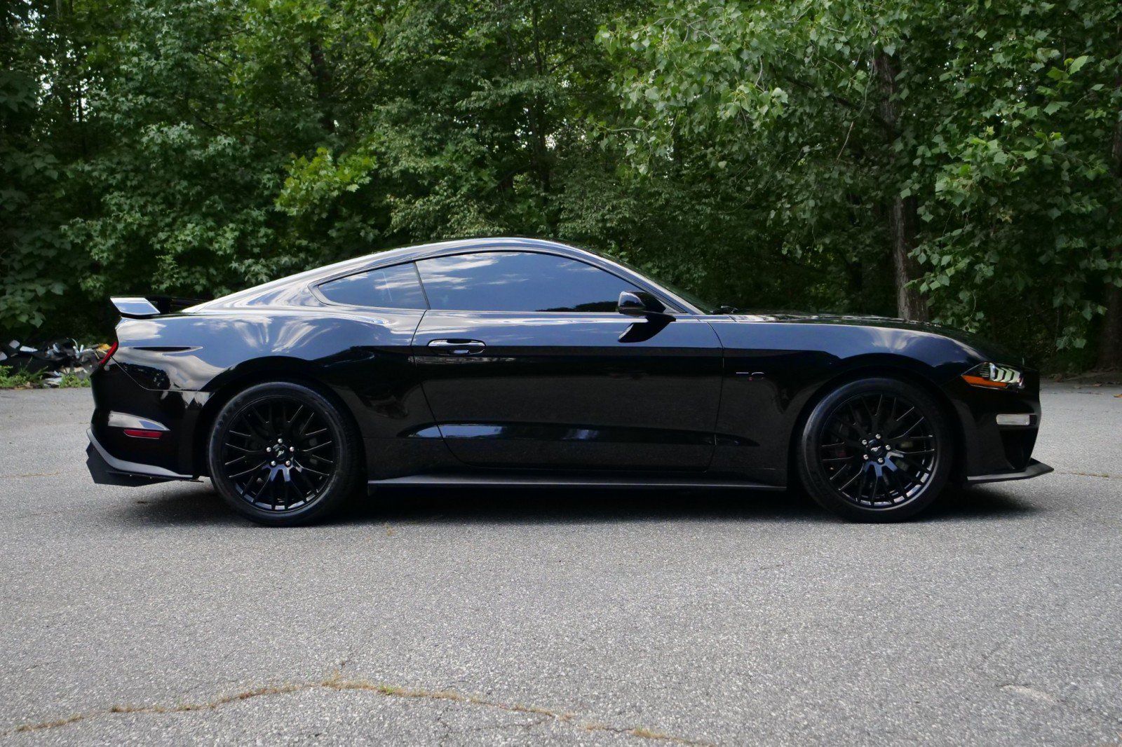 Used 2019 Ford Mustang GT Premium w/ GT Performance Package RWD image 39