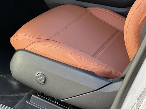 New 2026 Mercedes-Benz GLC 300 4MATIC image 12