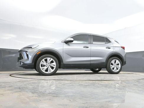 Used 2025 Buick Encore GX Preferred AWD/4WD image 34