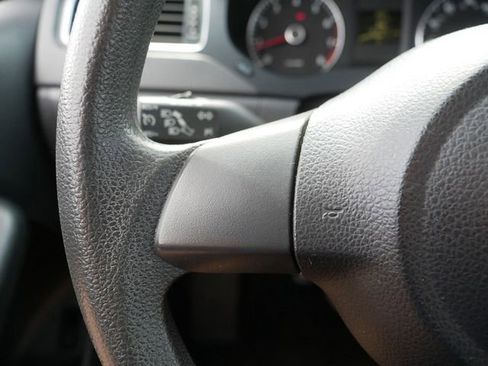 Used 2012 Volkswagen Jetta SE FWD image 25