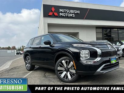 New 2025 Mitsubishi Outlander SE