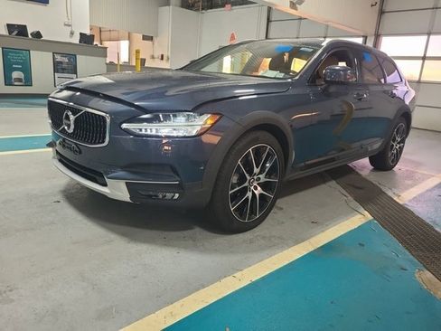 Used 2020 Volvo V90 T6 Cross Country w/ Protection Package Premier image 1