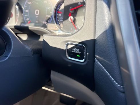 Used 2021 GMC Acadia Denali w/ Denali Technology Package image 22