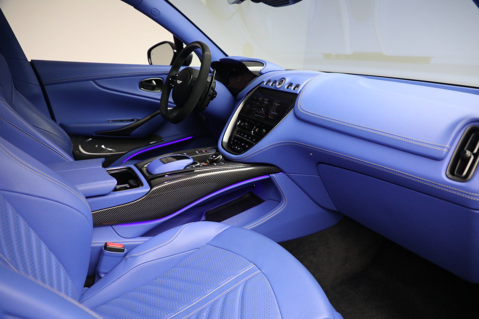 Used 2024 Aston Martin DBX 707 AWD/4WD image 23