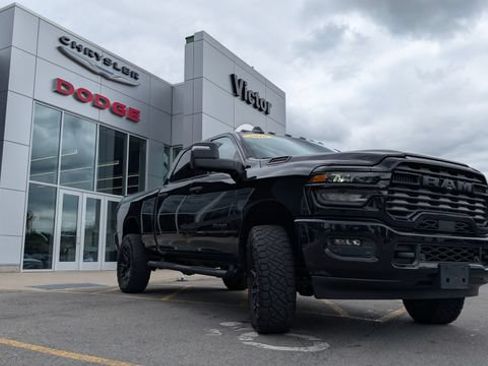 Used 2026 RAM 2500 Big Horn AWD/4WD image 3