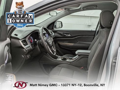 Used 2023 GMC Acadia SLE w/ Driver Convenience Package AWD/4WD image 4