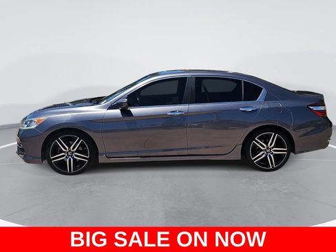 Used 2017 Honda Accord Sport image 6
