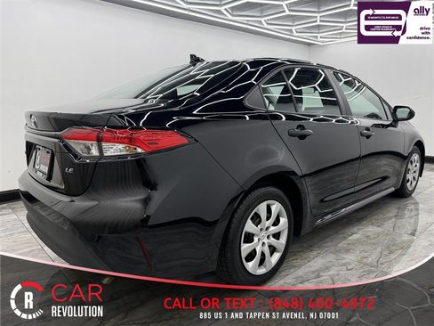 Used 2023 Toyota Corolla LE FWD image 7