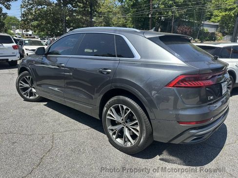 Used 2022 Audi Q8 Premium Plus AWD/4WD image 6
