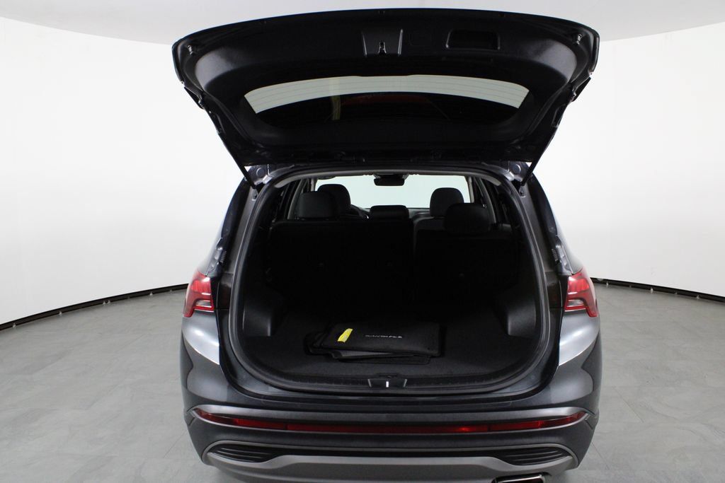 Certified 2023 Hyundai Santa Fe SE FWD image 17