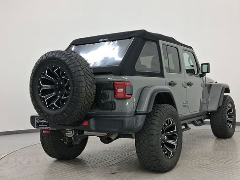 Used 2021 Jeep Wrangler Unlimited Rubicon image 9