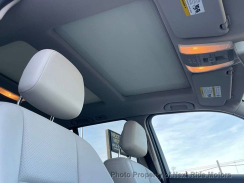 Used 2014 Mercedes-Benz GLK 350 4MATIC image 25