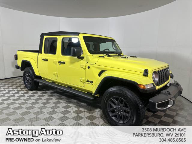 Certified 2024 Jeep Gladiator Sport AWD/4WD image 1