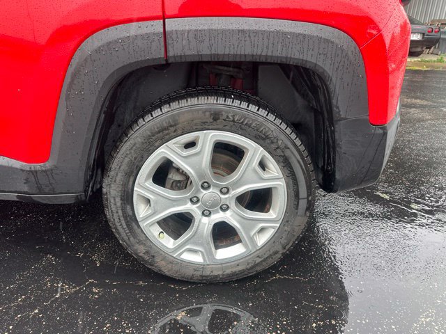 Used 2020 Jeep Renegade Limited AWD/4WD image 17