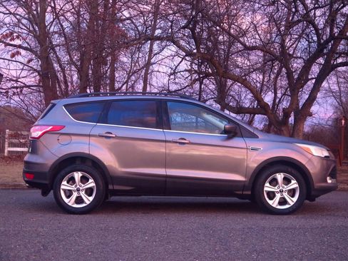 Used 2014 Ford Escape SE w/ Equipment Group 201A image 8